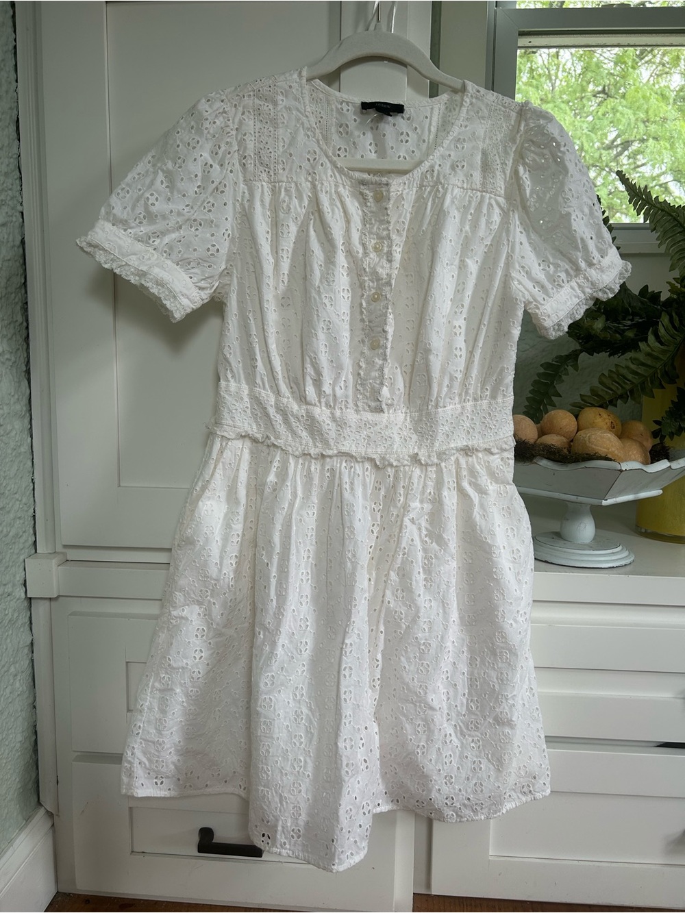 J Crew Ivory Eyelet Button-Front Mini Dress BI650 sz 6